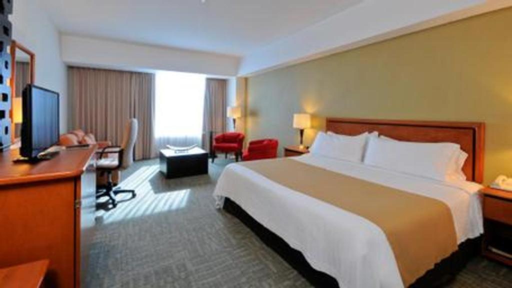 Holiday Inn Irapuato By Ihg Exterior photo